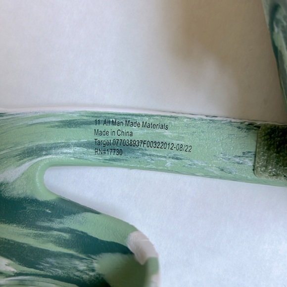 Cat and Jack Ade Slip-On Footbed Sandals Size 11T - Picture 8 of 14